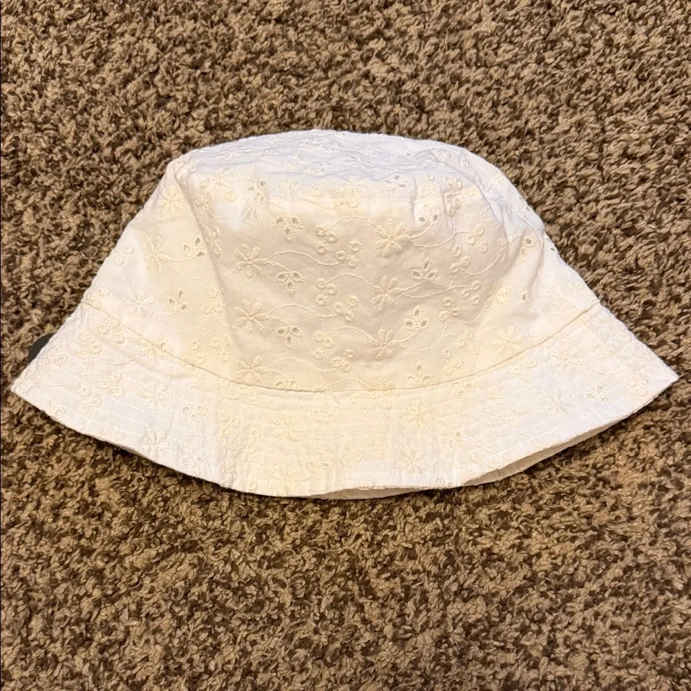 Zara White Eyelet Cotton Bucket Hat for Kids